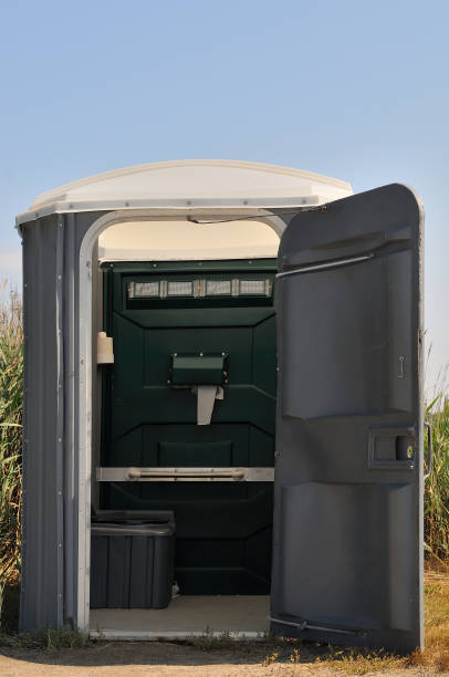 Best Affordable portable toilet rental  in Redwood Falls, MN